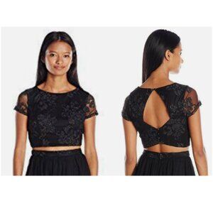 NWT Speechless | Whimsigoth Short Sleeve Mesh Floral Crop Top in Black | Size	11